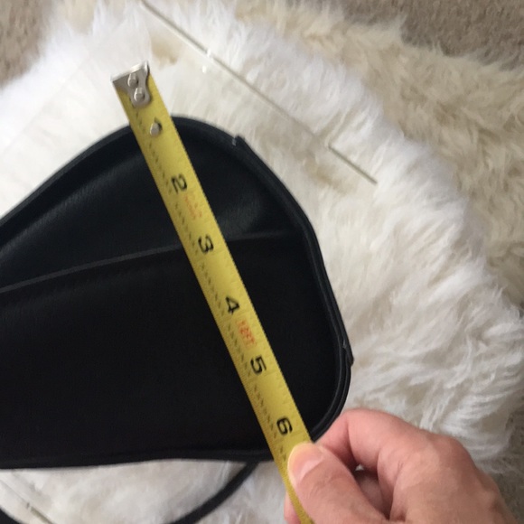 Guess color-block handbag 👜 - Picture 7 of 8